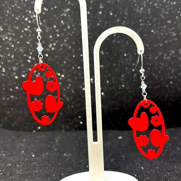 The Blush Heart Earrings - Picture 5 of 5